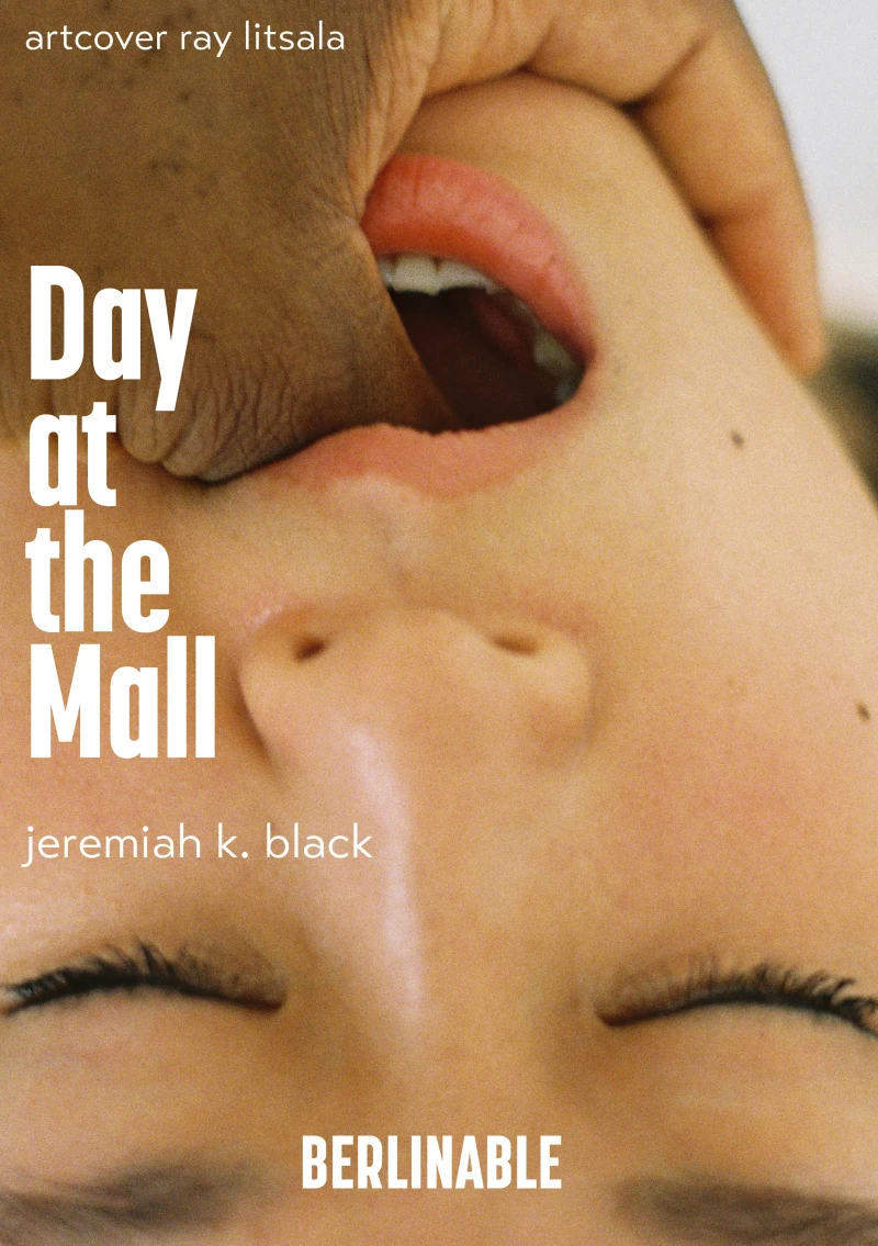 Portada: Day at the Mall