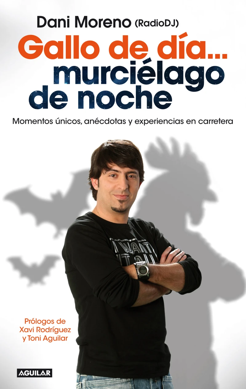 Portada: Gallo de día murciélago de noche