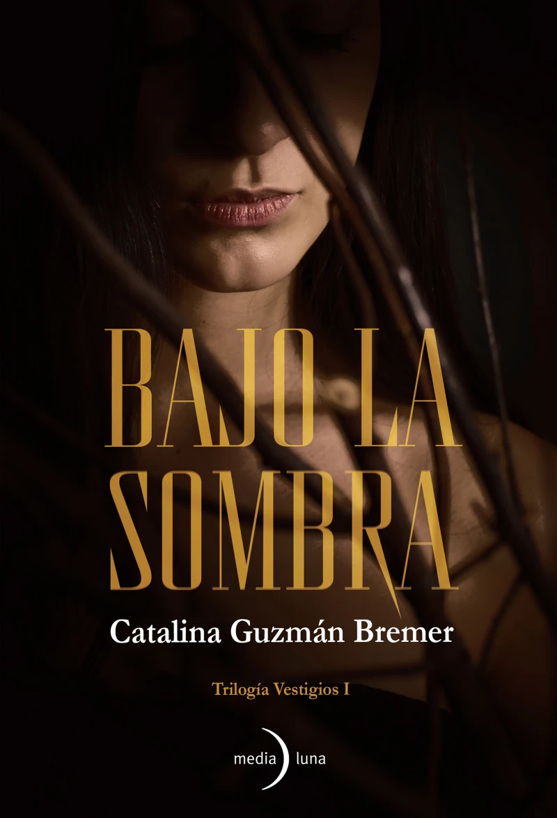 Portada: Bajo la sombra