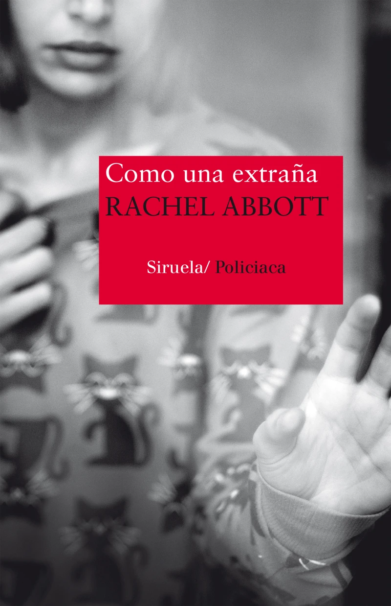 Portada: Como una extraña