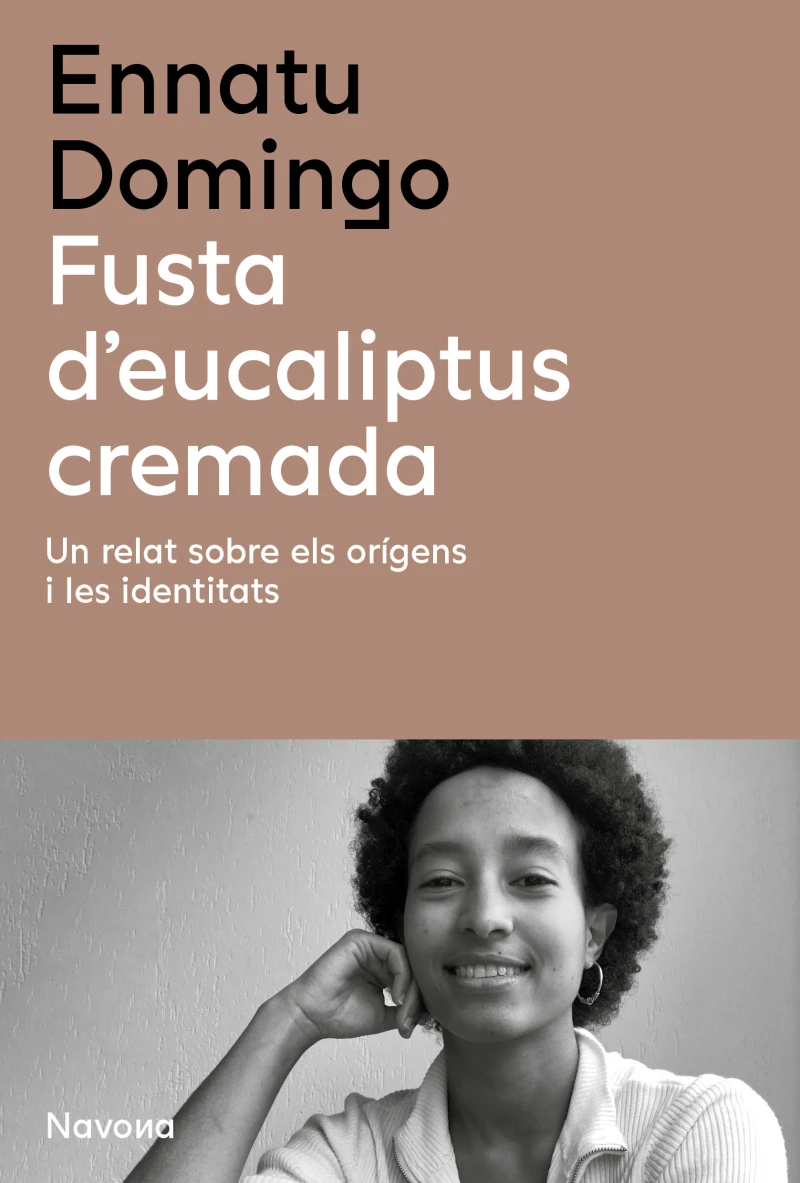 Portada: Fusta d'eucaliptus cremada
