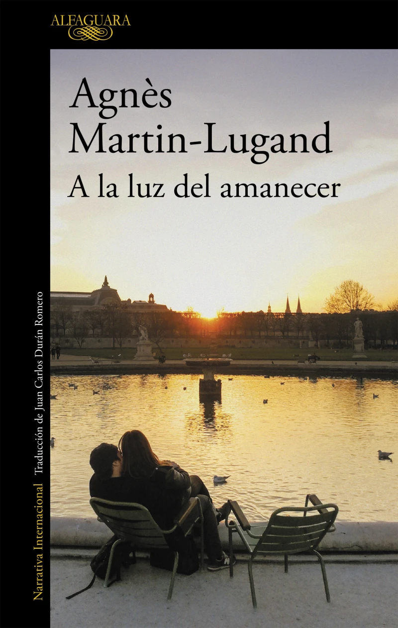 Portada: A la luz del amanecer
