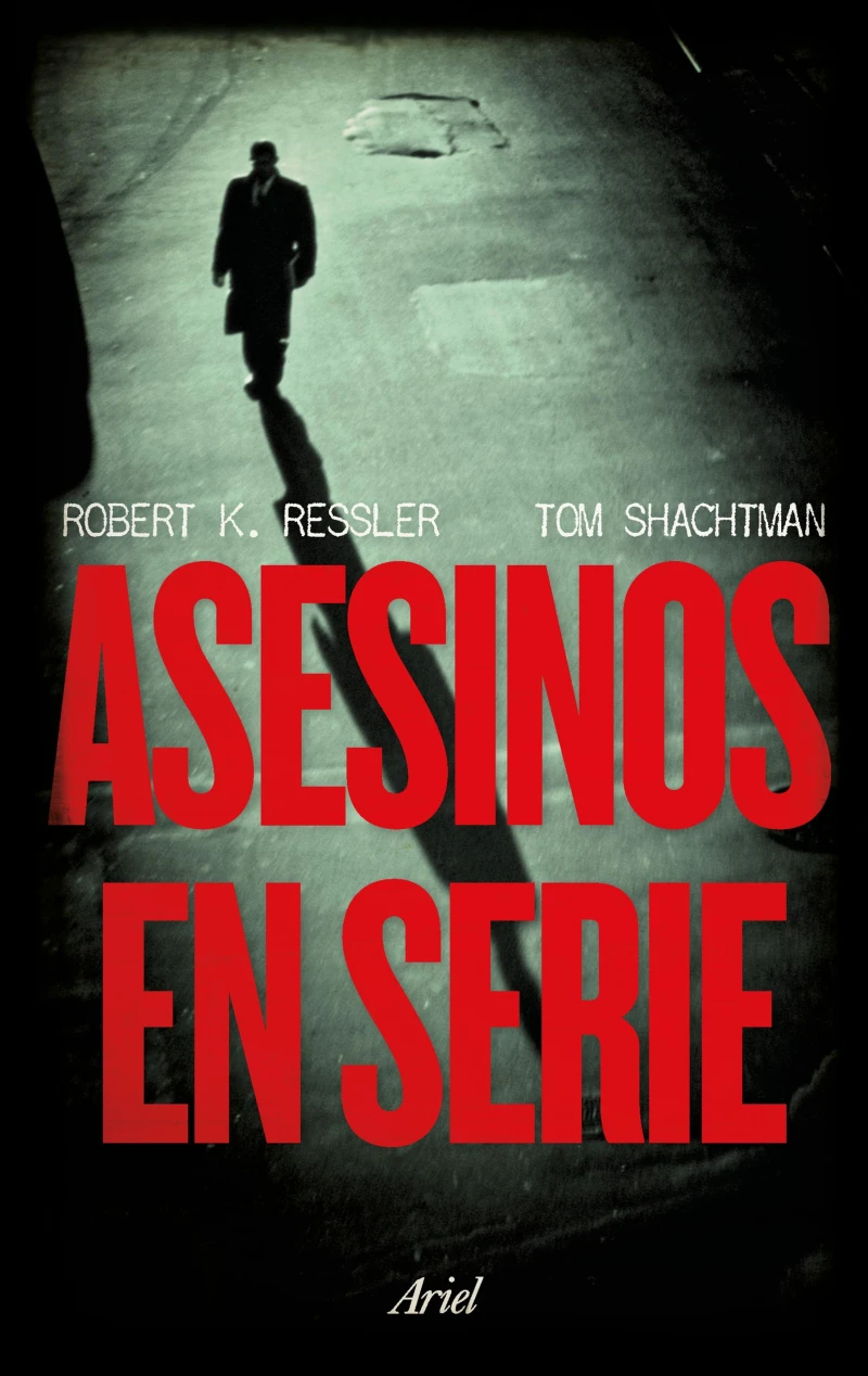 Portada: Asesinos en serie