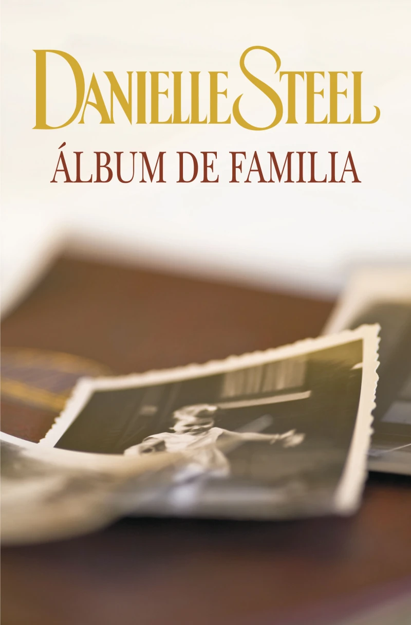 Portada: Álbum de familia
