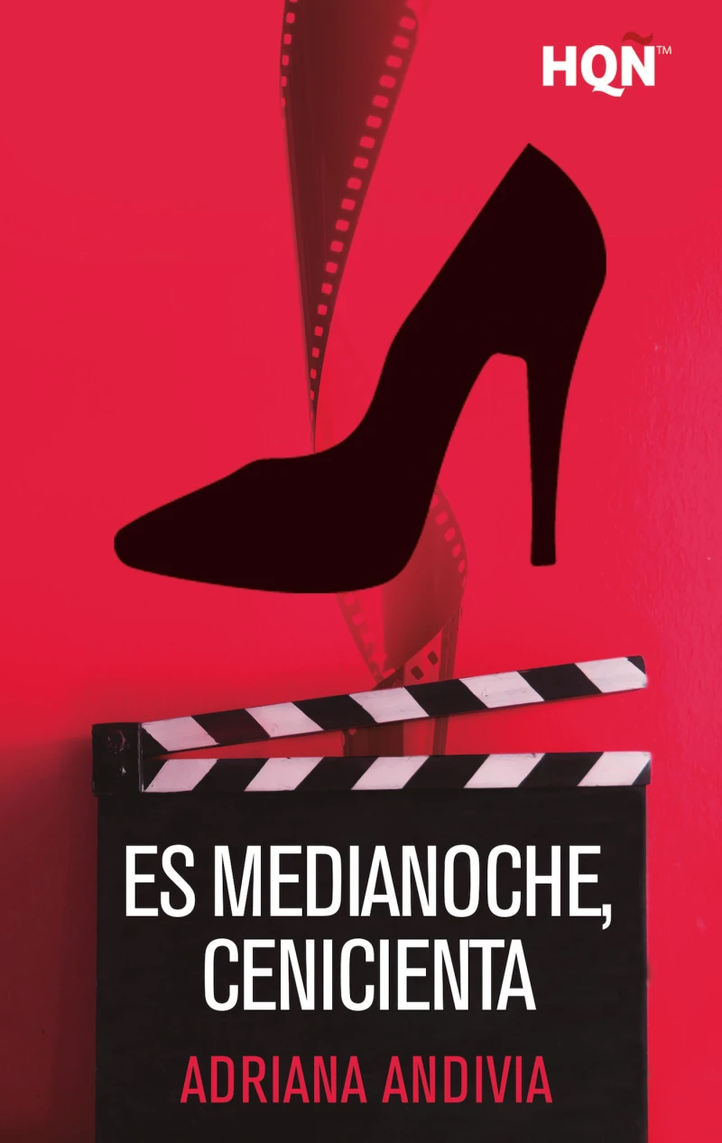 Portada: Es medianoche, Cenicienta
