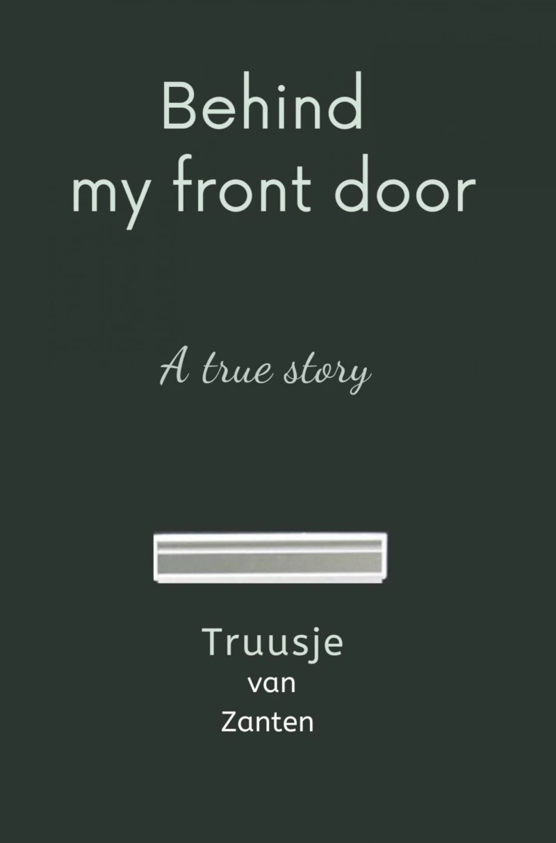 Portada: Behind my front door