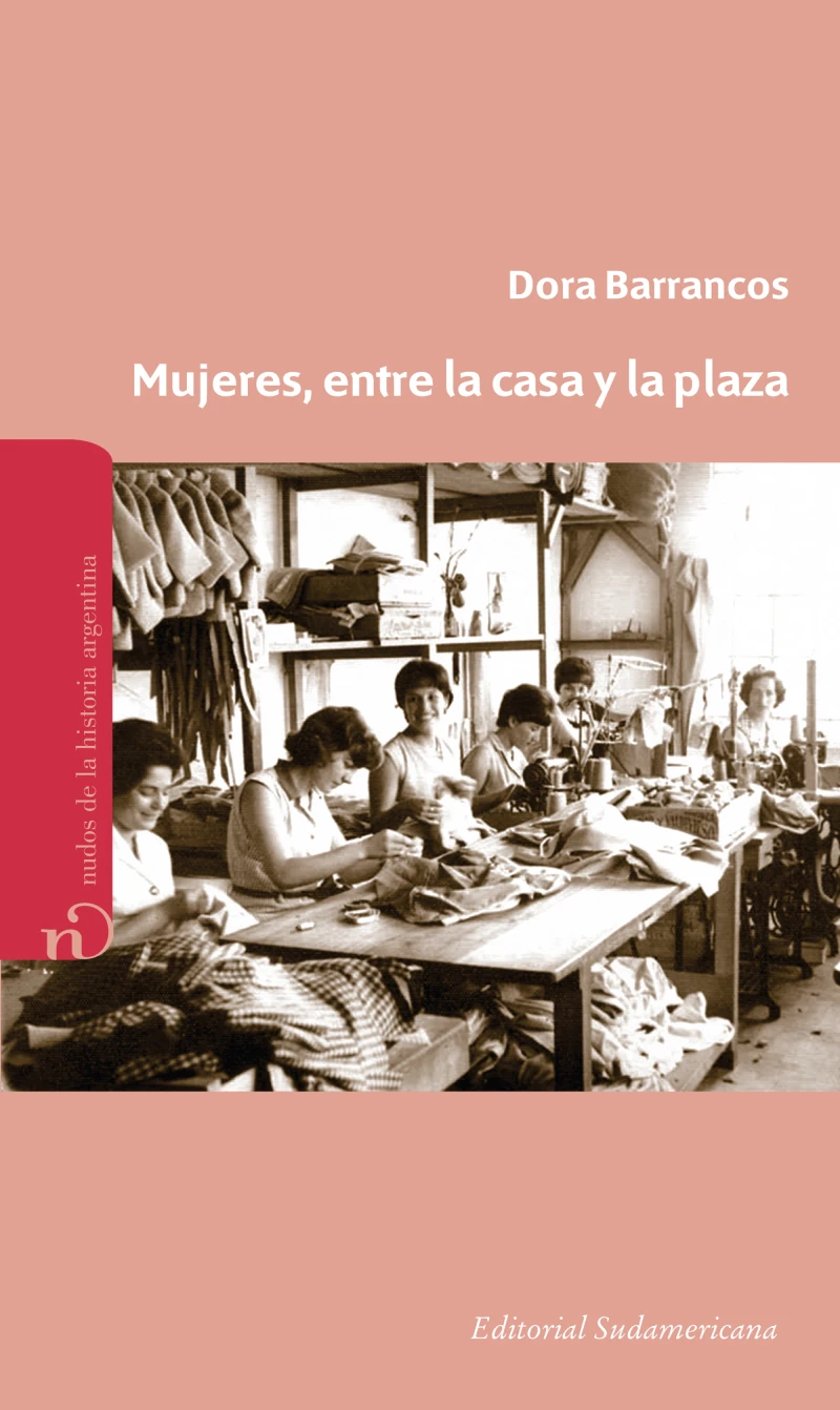 Portada: Mujeres, entre la casa y la plaza