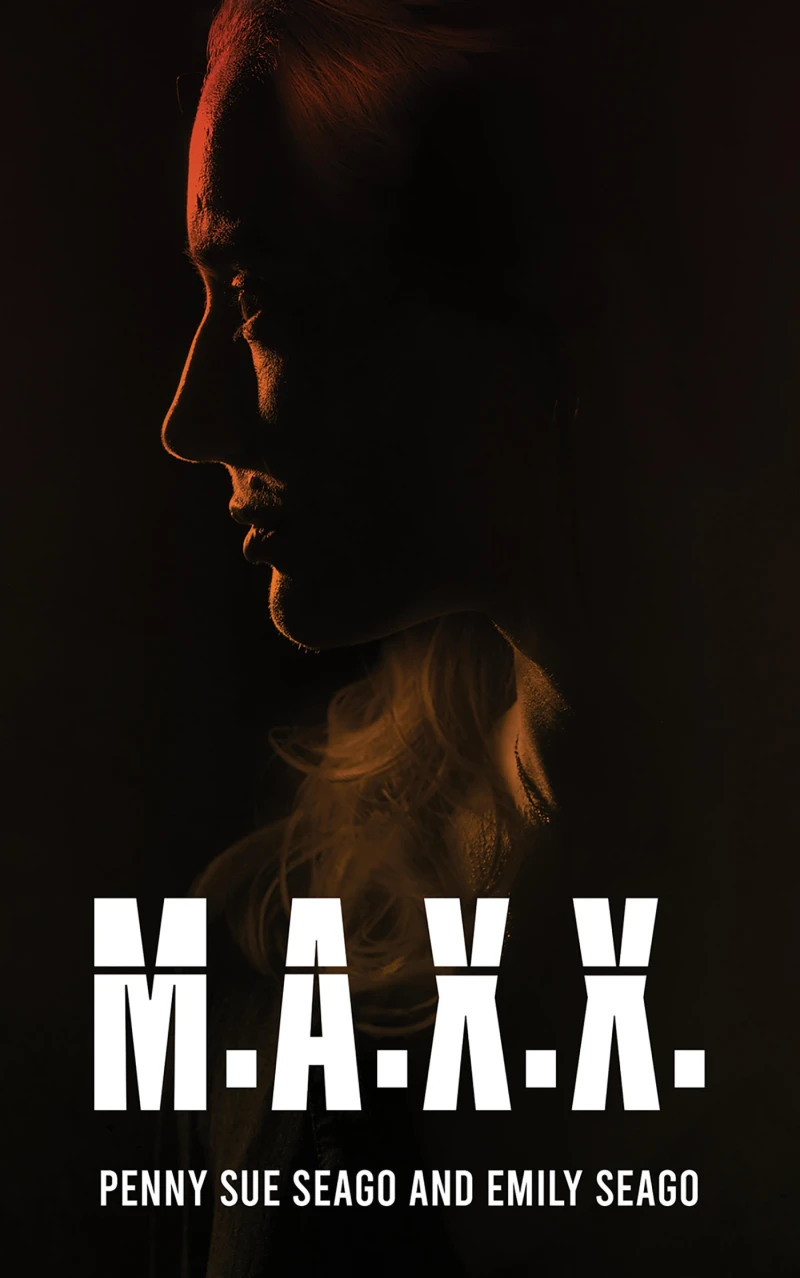 Portada: M.A.X.X.