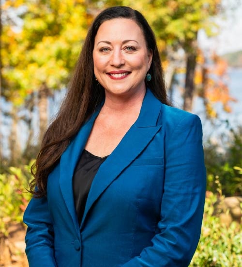 April Evans headshot