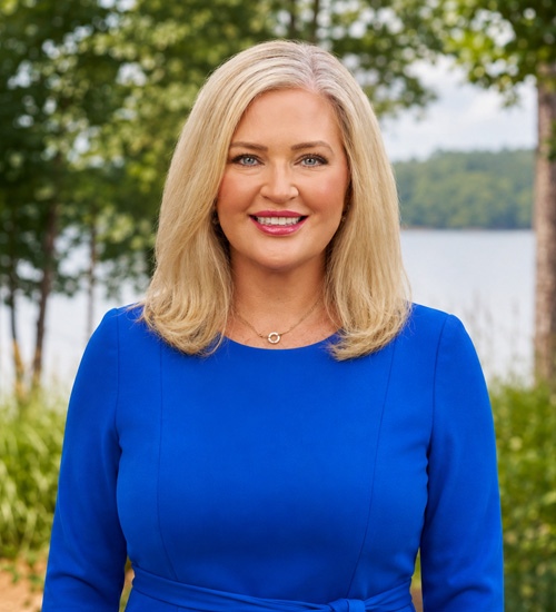 April Jaklitsch headshot