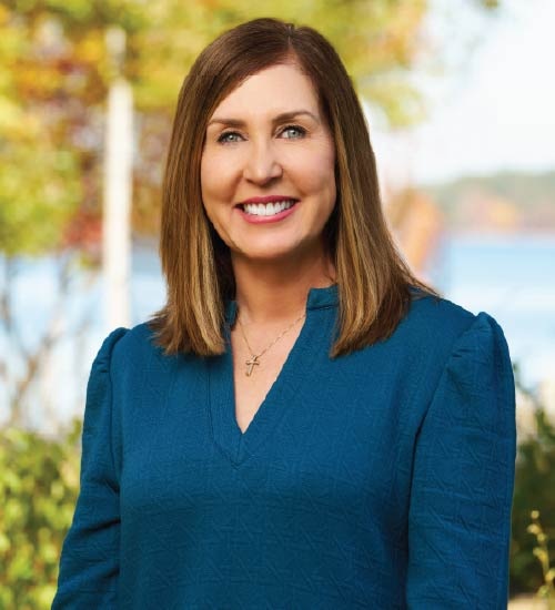 Cecelia Miller headshot