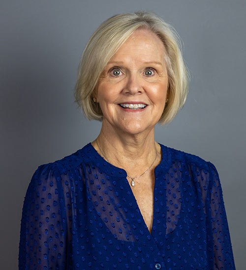 Dianne Spires headshot