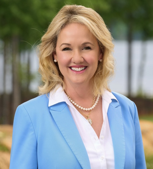 Traci Johnson headshot
