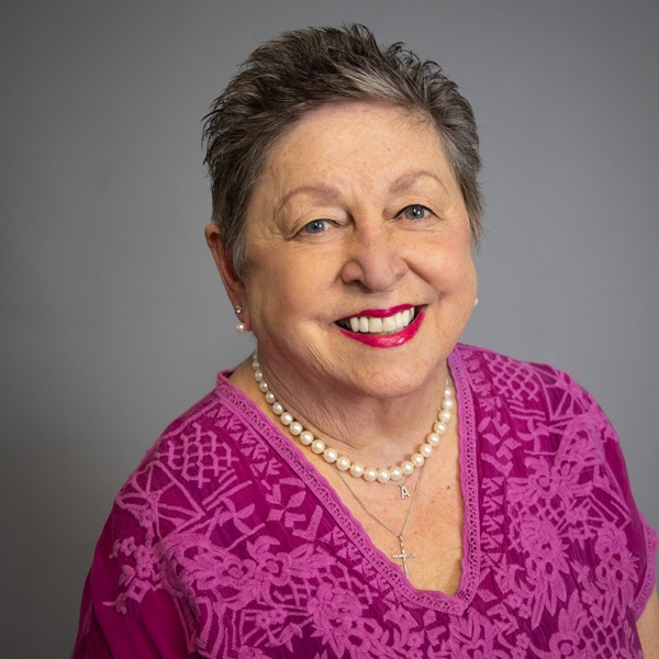 Micki Tanner Named Salesperson of the Month for Reynolds Lake Oconee Properties, LLC
