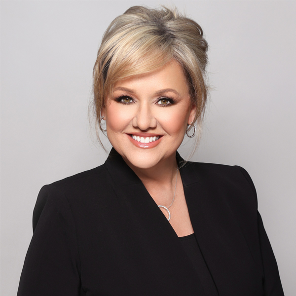 Traci Johnson Named Sales Executive of the Month for Reynolds Lake Oconee Properties, LLC