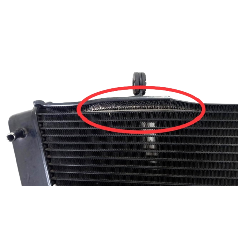 Radiador Marca Suzuki Modelo Srad 750 2011 Original AVARIA