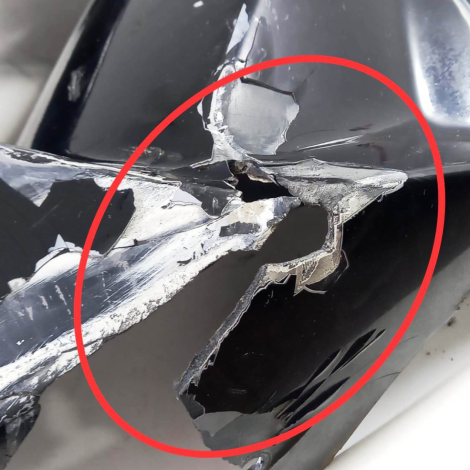 Carenagem Lateral Dta Suzuki Gsx 650F 2009 Origina AVARIA 63