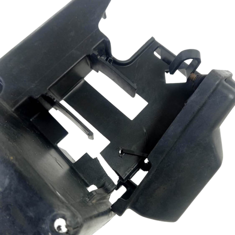 Caixa Bateria Kawasaki Modelo Er6n Ano 2011 Original AVARIA