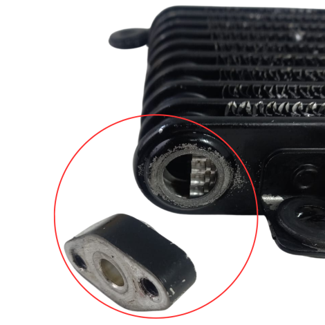 Radiador Óleo  Triumph Daytona 955i Ano 2006 Original Avaria