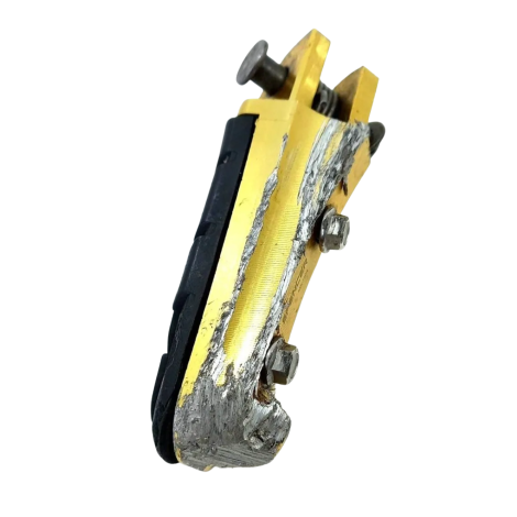 Pedaleira Dianteira Direita Honda Cbr 1000 Rr 2011 AVARIA