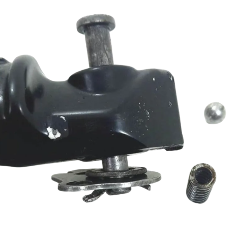 Pedaleira Traseira Esquerda Cbr 600 Rr 2007 Original Avaria