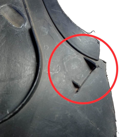 Acabamento Inferior Farol Suzuki Srad 1000 2008 Origi AVARIA