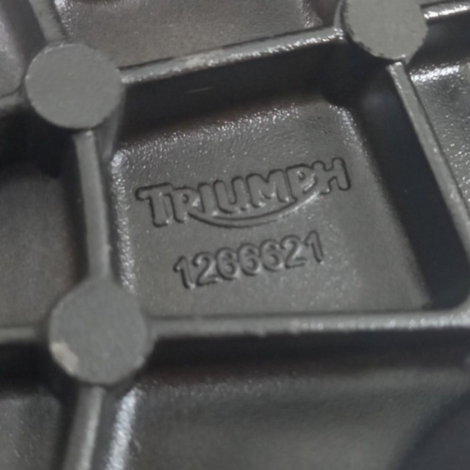 Tampa Motor Direita Frente Triumph Speed Triple 2013 Avaria