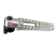 Pedaleira Traseira Esq Suzuki Modelo Srad 1000 2007 Original