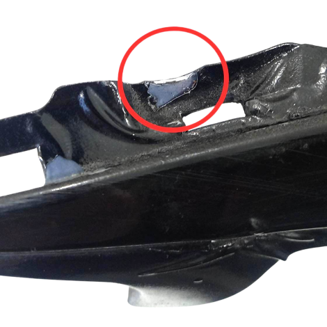 Carenagem Lateral Direita Suzuki Srad 1000 Ano 2012 AVARIA