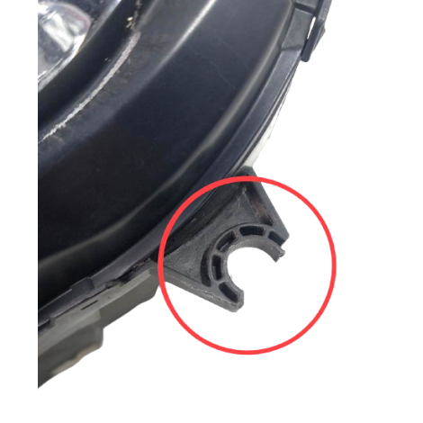 Farol Marca Suzuki Modelo Srad 1000 Ano 2012 Original AVARIA