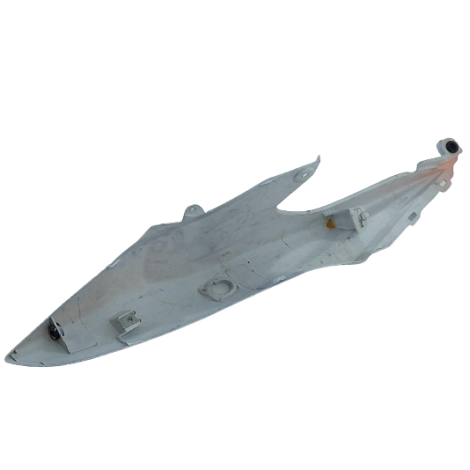 Carenagem Rabeta Esquerda Suzuki Srad 1000 Ano 2012 AVARIA