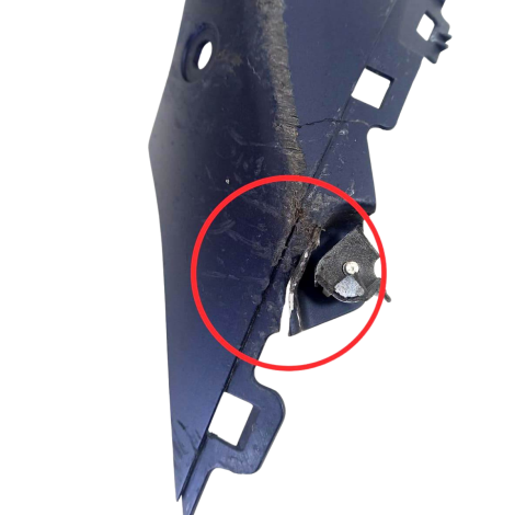 Carenagem Lateral Dta Superior Suzuki Srad 1000 2012 AVARIA