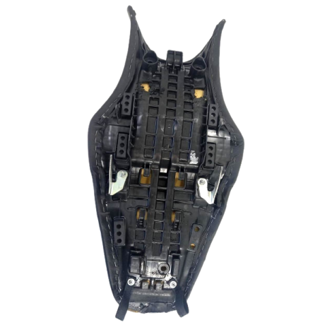 Banco Marca Honda Modelo CB 650F Ano 2015 AVARIA