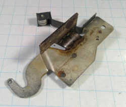 Vintage GE General Electric Stove IJ408W1N3 LEFT Oven Door Hinge Roller Closer