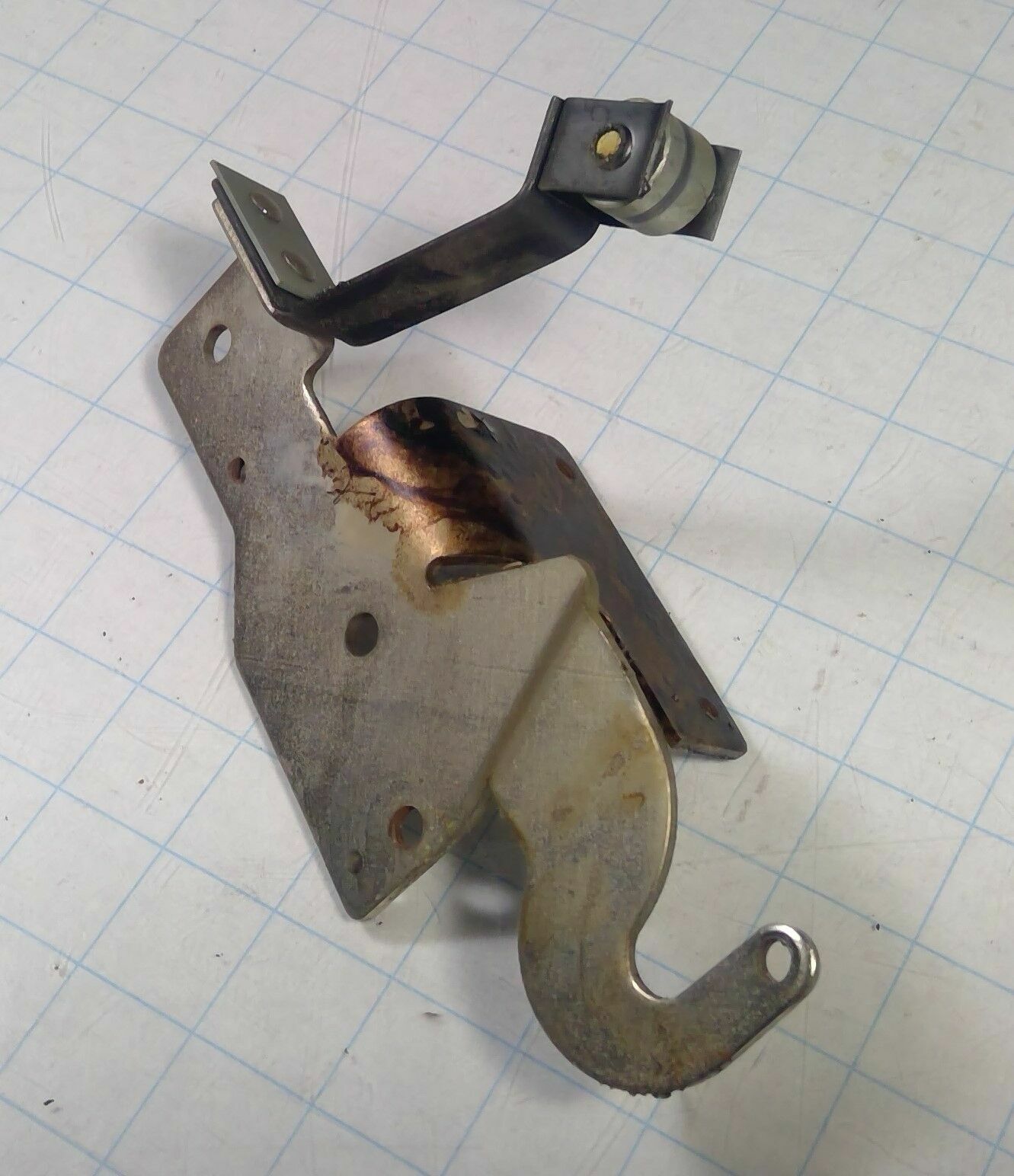 Vintage GE General Electric Stove IJ408W1N3 LEFT Oven Door Hinge Roller Closer - Image 2