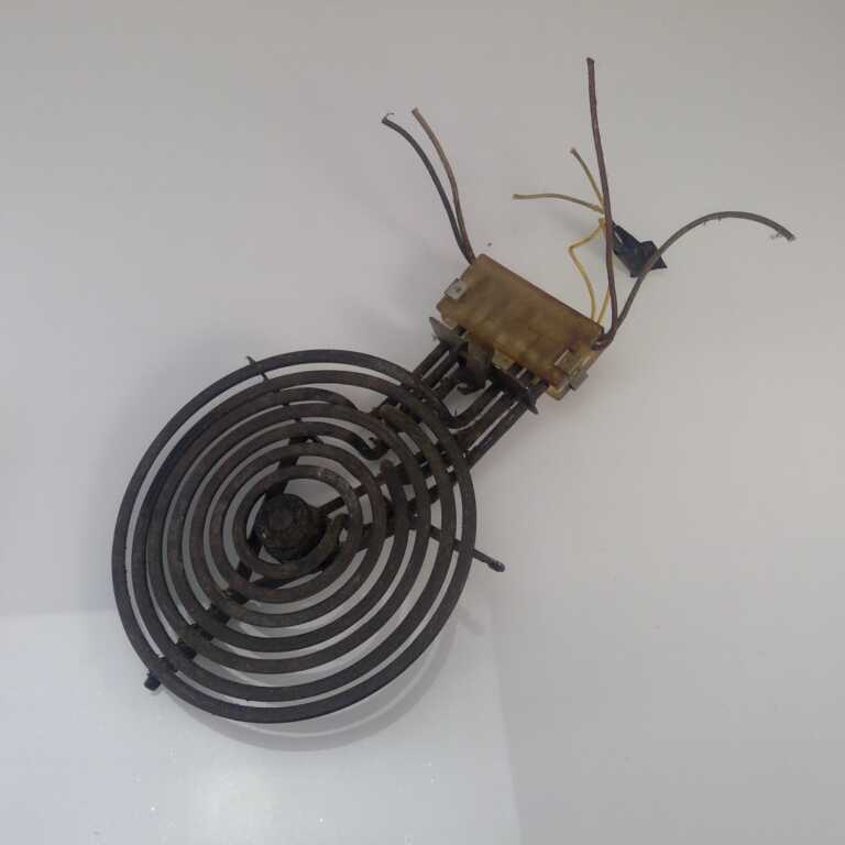 Vintage GE General Electric P7 RANGE OVEN 7 1/2" SensiBurner Asm