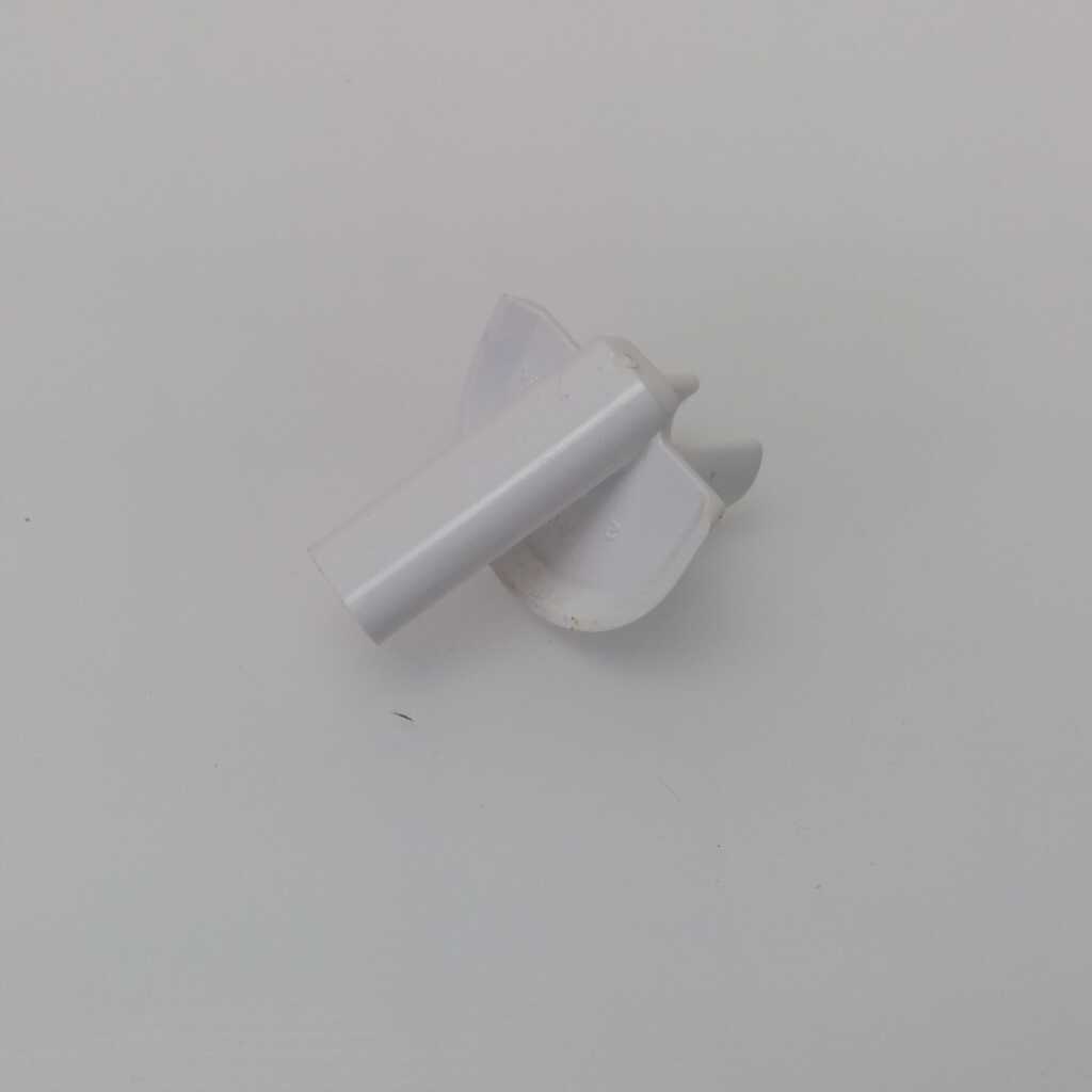 AMANA Refrigerator FREEZER SHELF SUPPORT 61002142 664086 AP4067588