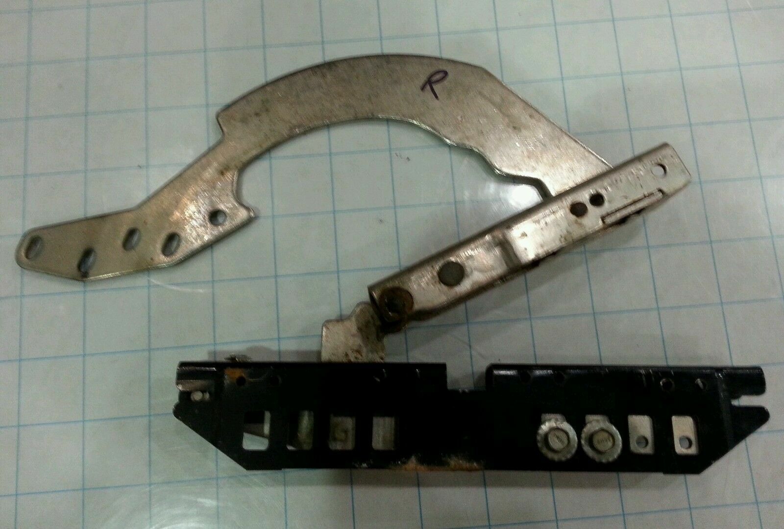 Vintage GE General Electric Stove J32602WH Right Oven Door Hinge Assy w Screw 2