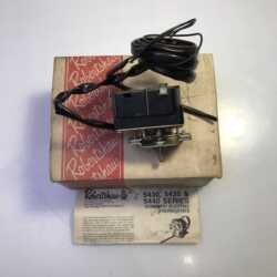 NOS GENUINE OEM ROBERTSHAW MAGIC CHEF Thermostat 5435-253 OP-53-48 108-657M