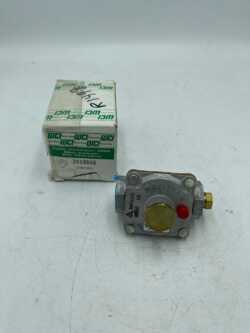 NOS WCI Universal Gas Oven Regulator 1/2'P x  3/8" Comp 3018606, 5303018606, AP2136774, 166T013P01