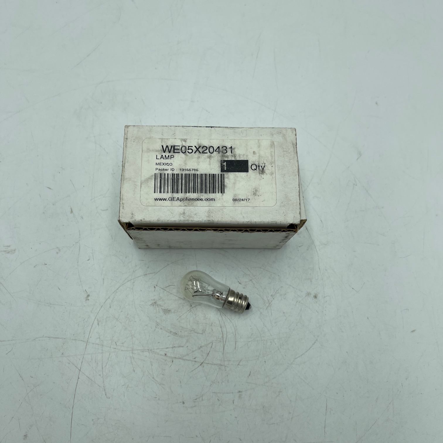 New GE DRYER LIGHT BULB WE05X20431 WE4M305 WE04X0718