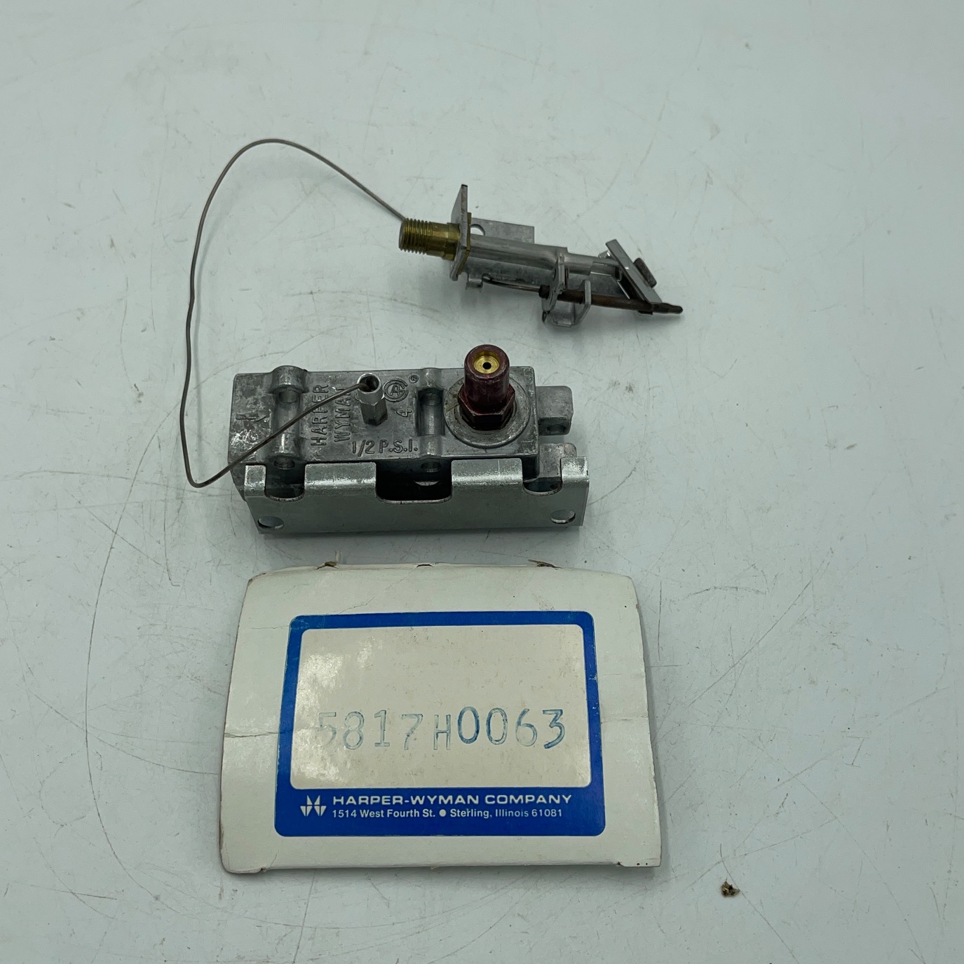 NOS Harper-Wyman Gas Range Saftey Valve w/ pilot 5817H0063