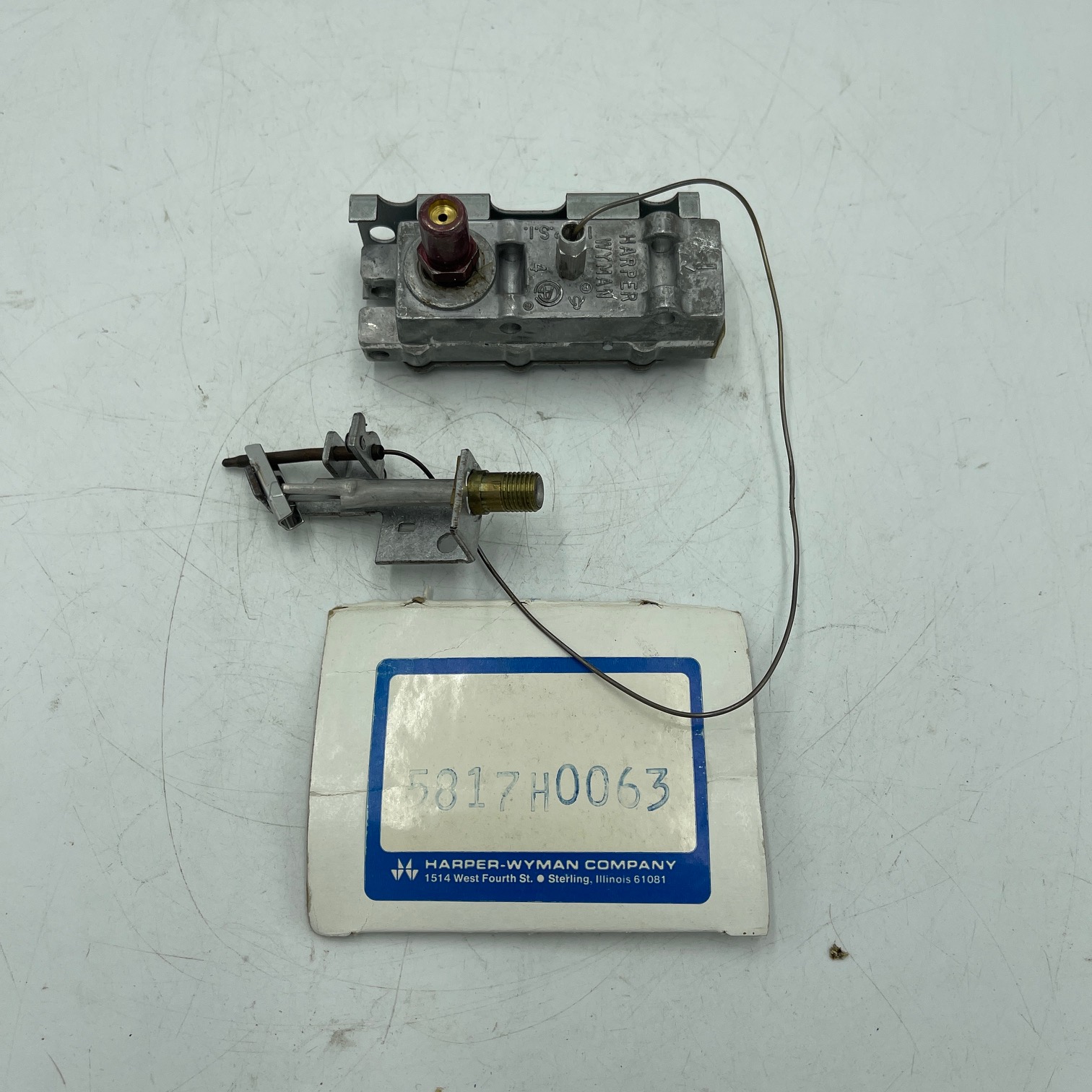 NOS Harper-Wyman Gas Range Saftey Valve w/ pilot 5817H0063 - Image 2