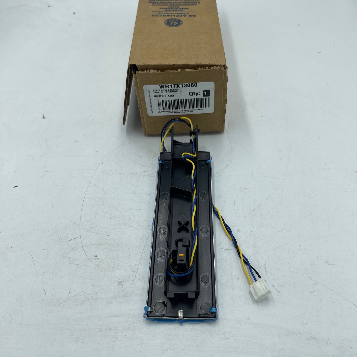 Genuine GE Refrigerator Dispenser Actuator Paddle WR17X13060, AP5788225, 3032597, PS8690698 - Image 2