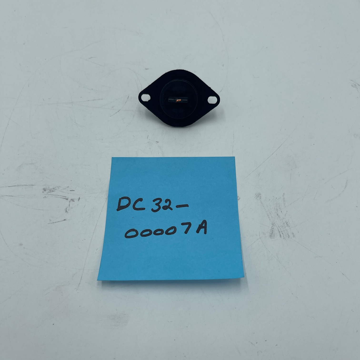 New High Quality Dryer Thermistor for Samsung DC32-00007A, LF9242026 - Image 2