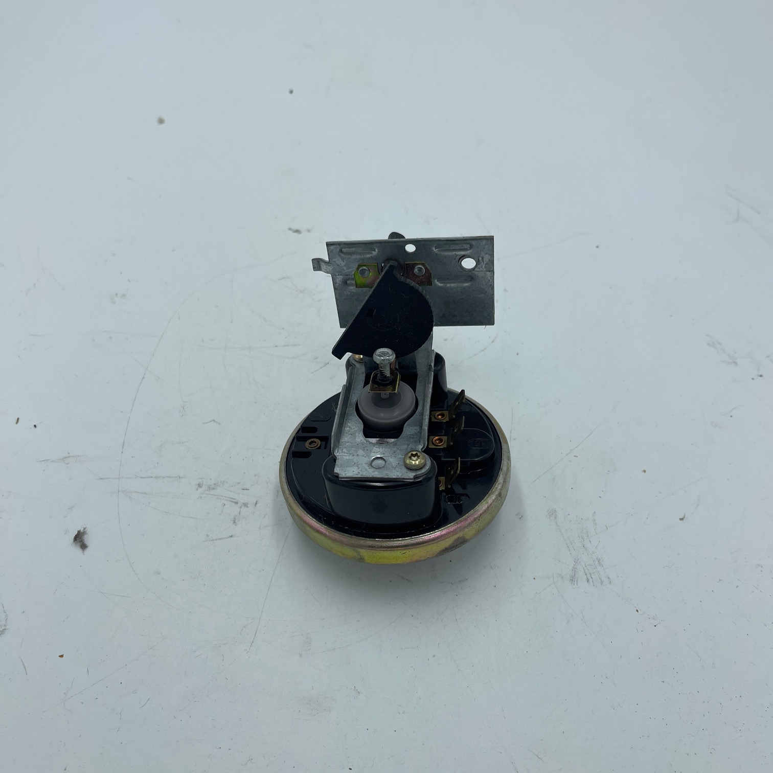 Genuine Maytag Washer Pressure Switch 208206, AP4025436, 2-8206, 436182, AH2017526, EA2017526, PS2017526 - Image 2