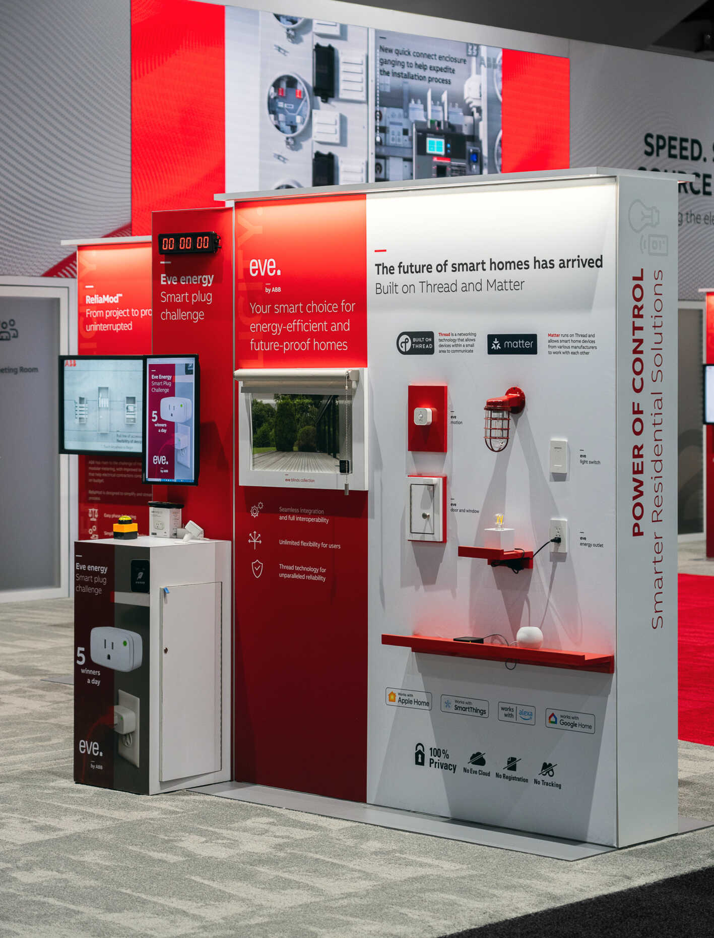 Custom product demo display station