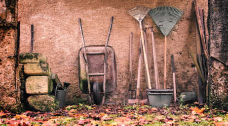 Prevent garden tool rust