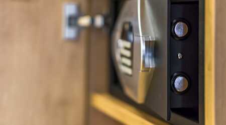 Household combination safe with door ajar