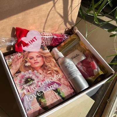 TLC Specialty Gift Box